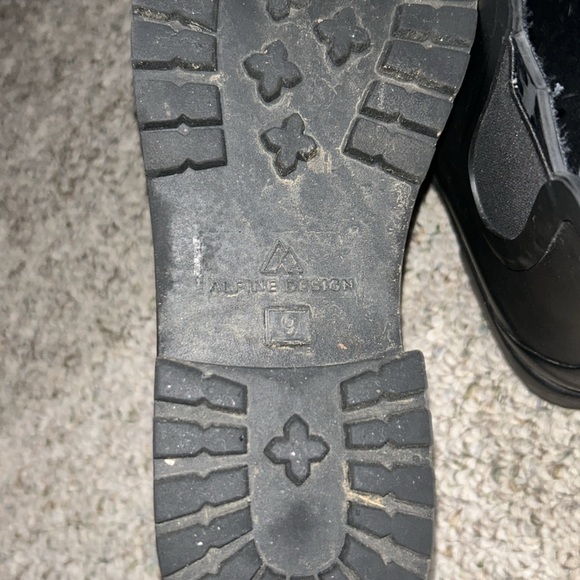 Ankle Rain Boots - Picture 4 of 4